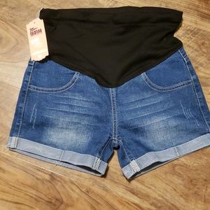 Maternity shorts